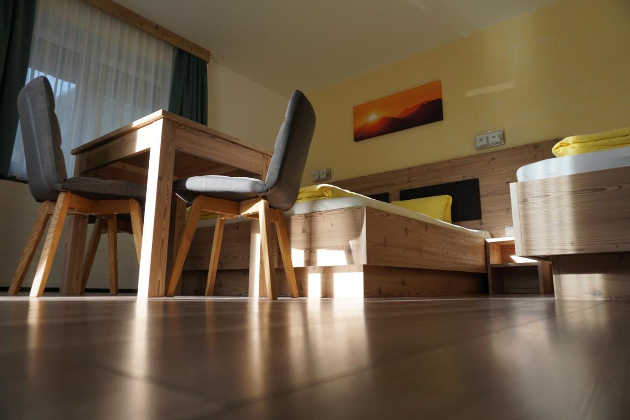 Pension Klampferer Neustift im Stubaital Esterno foto