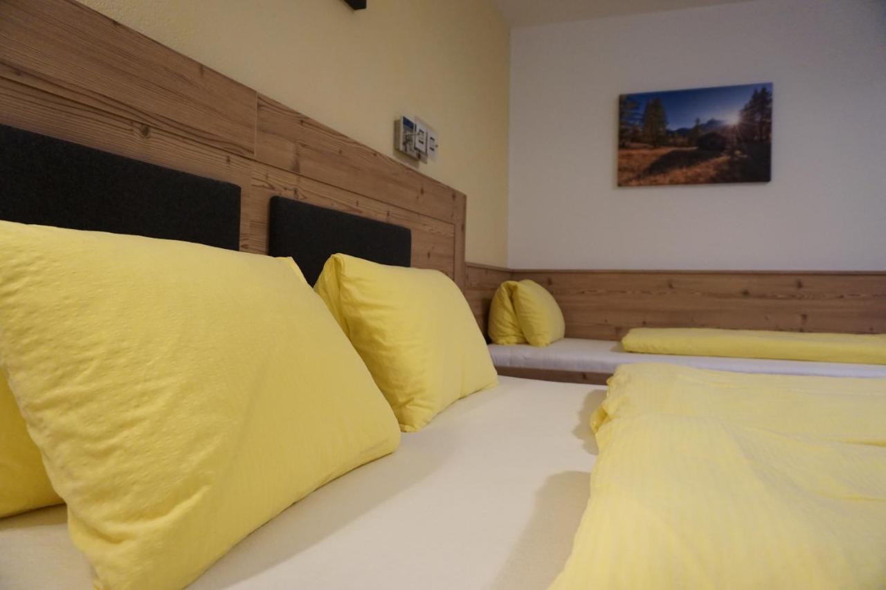 Pension Klampferer Neustift im Stubaital Esterno foto