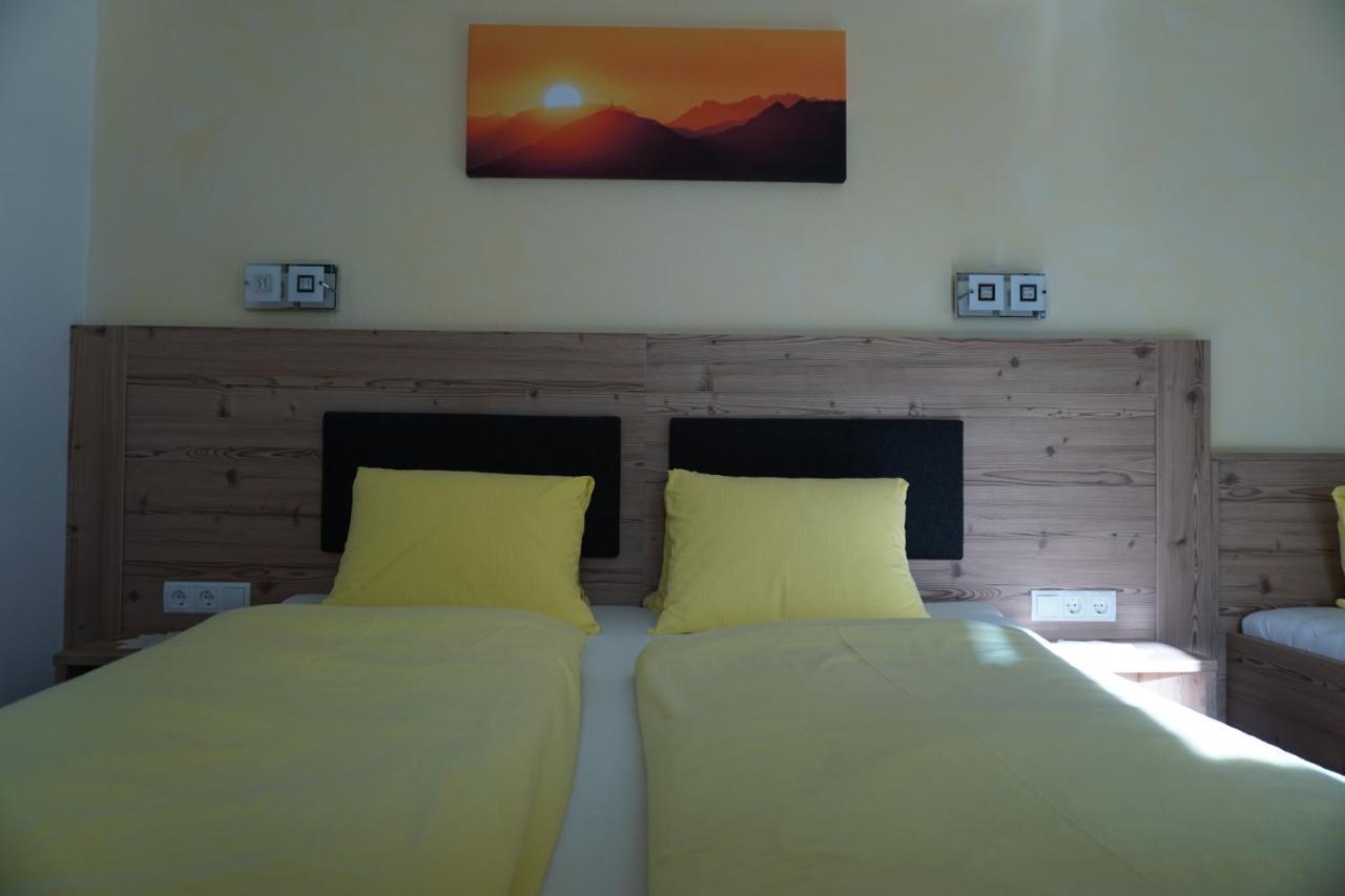 Pension Klampferer Neustift im Stubaital Esterno foto
