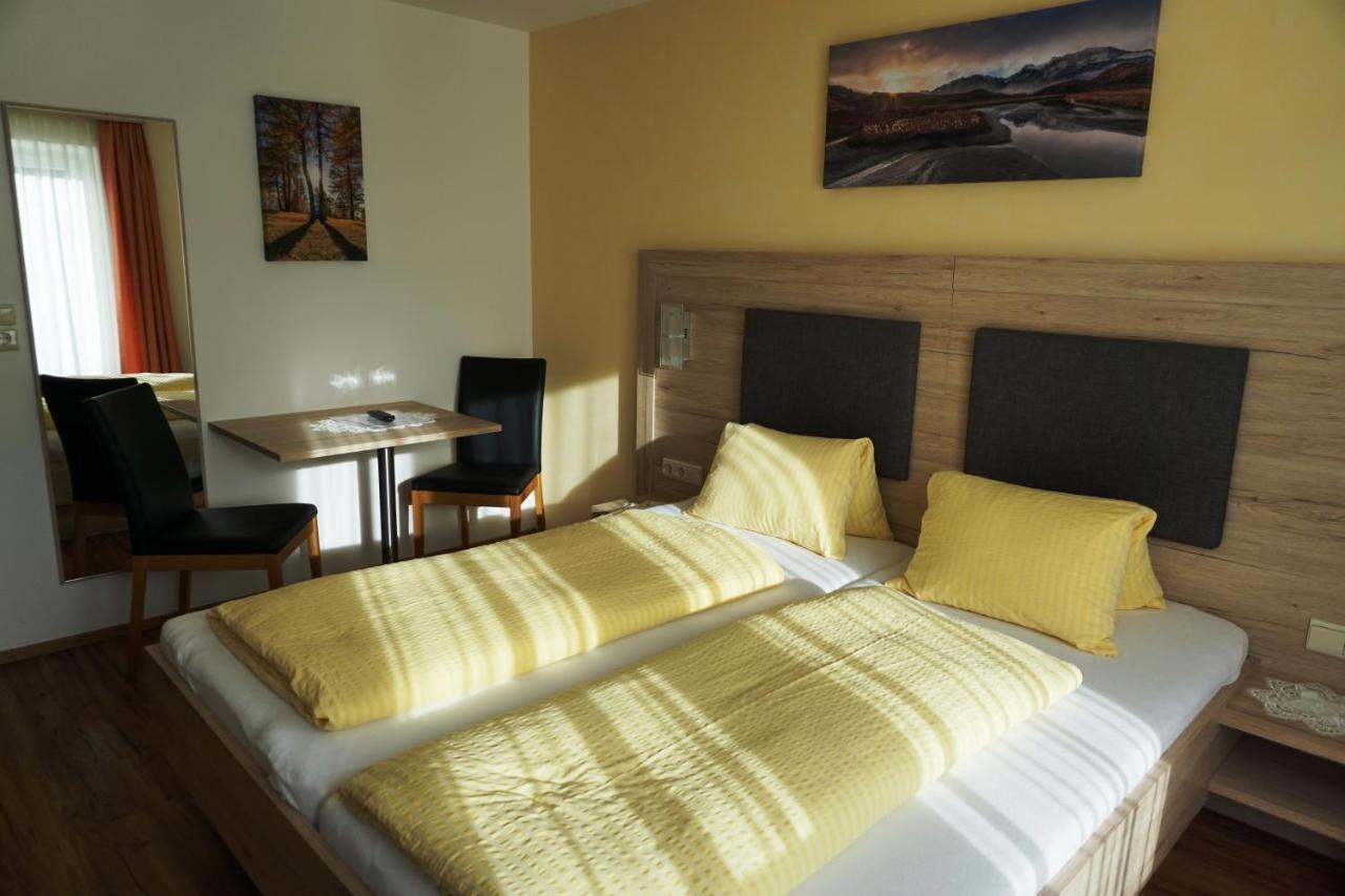 Pension Klampferer Neustift im Stubaital Esterno foto